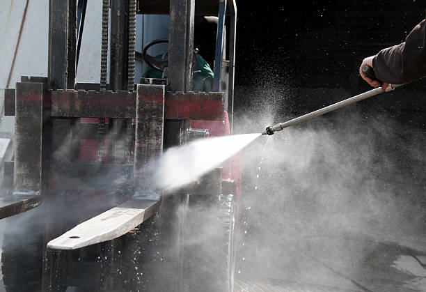 Best Commercial Pressure Washing  in Waterford, CA